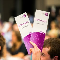 Hier eine alternative Textbeschreibung